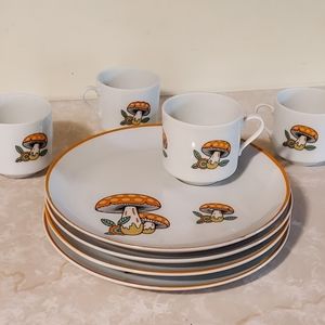 Vintage encore footed mushroom mug
